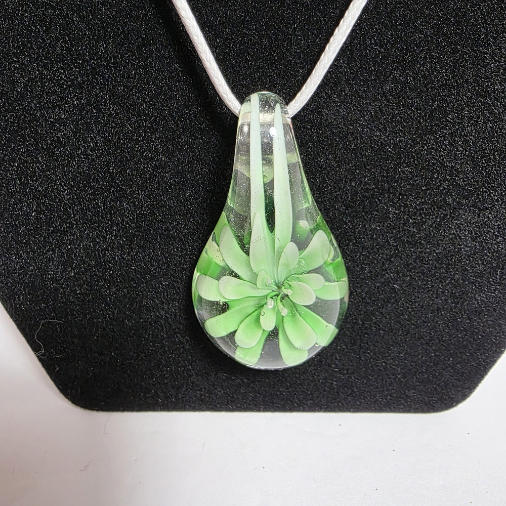 Artistic Green Glass Flower Necklace & Earring Set - Picture 3 of 8